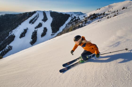 sun-snow-2021-sun-valley-sofia-dewolfe-groomer-2