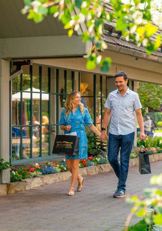 svr_brassranchvillage_retail_summer_2024_morton_cooper_37