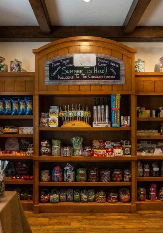 svr_chocolatefoundry_dining_summer_2022_gilmour_hayden_15