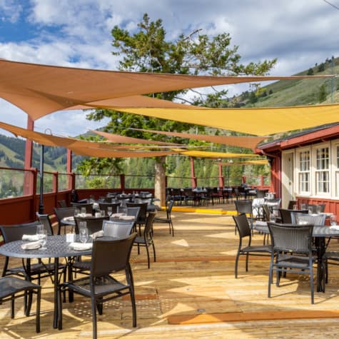 svr_dining_roundhouse_wyattcaldwell_2025_2