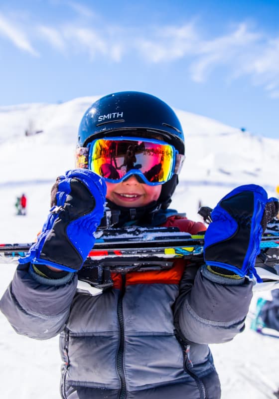 svr_dollarmountain_skiing_family_winter_2019_dewolfe_sofia_idarado_5