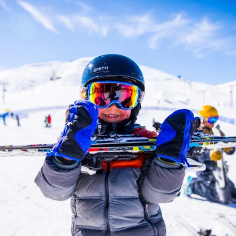 svr_dollarmountain_skiing_family_winter_2019_dewolfe_sofia_idarado_5