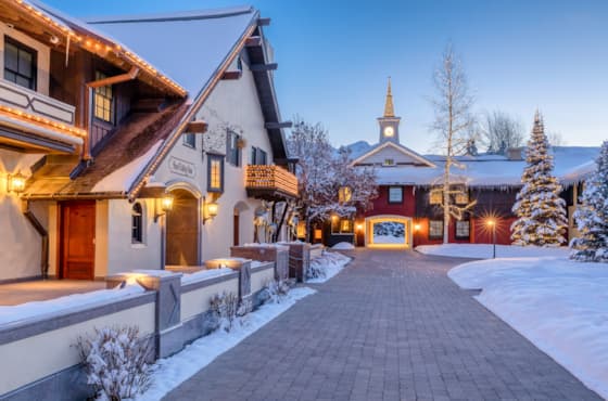 svr_inn_lodging_exterior_winter_2019_dondero_steve_3