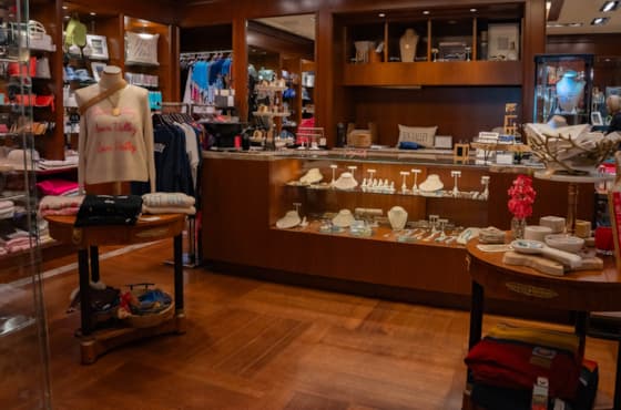 svr_lodgegiftshop_retail_summer_2023_gilmour_hayden_2