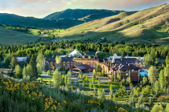 svr_svlodge_lodging_aerial_summer_2015_syms_kevin_2