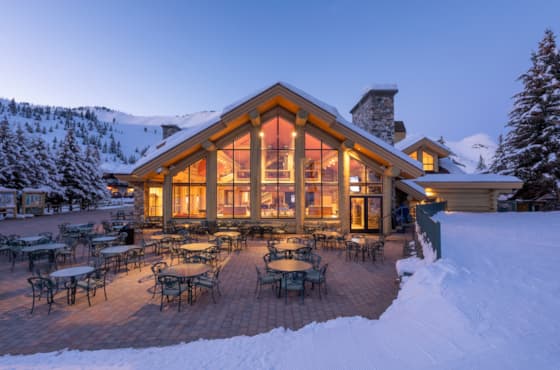 svr_warmspringslodge_dining_skiingriding_winter_2019_dondero_steve_5